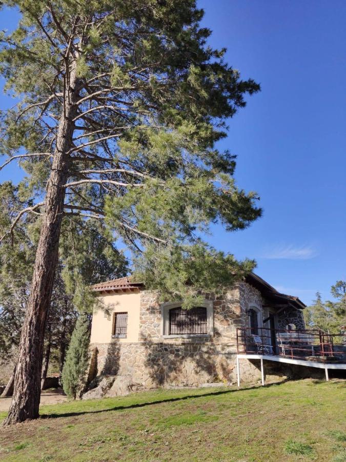Navas de Riofrio Casa Rural El Pinarヴィラ エクステリア 写真